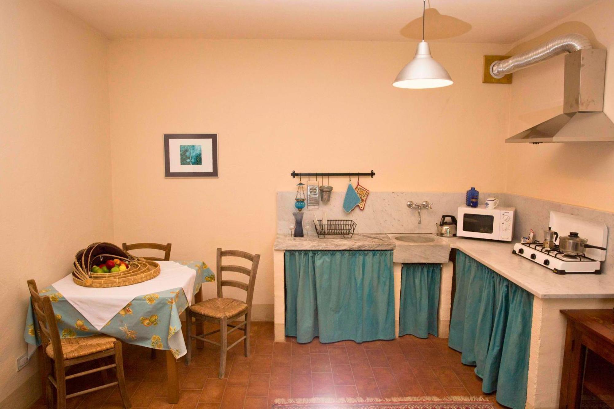 Hotel Podere Conti Filattiera Екстериор снимка