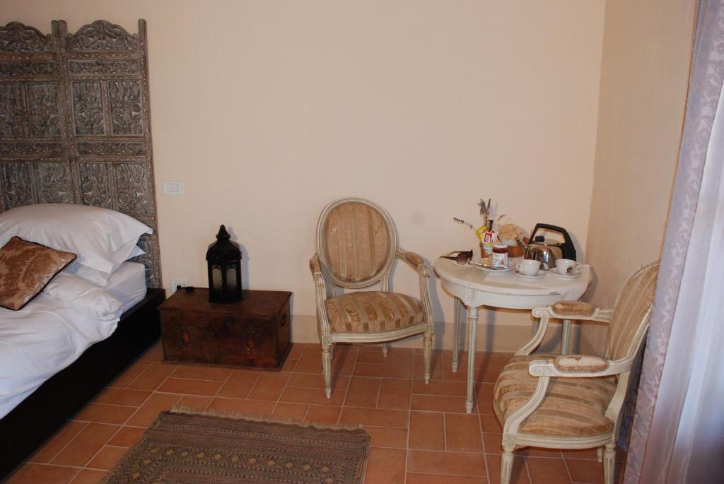 Hotel Podere Conti Filattiera Стая снимка