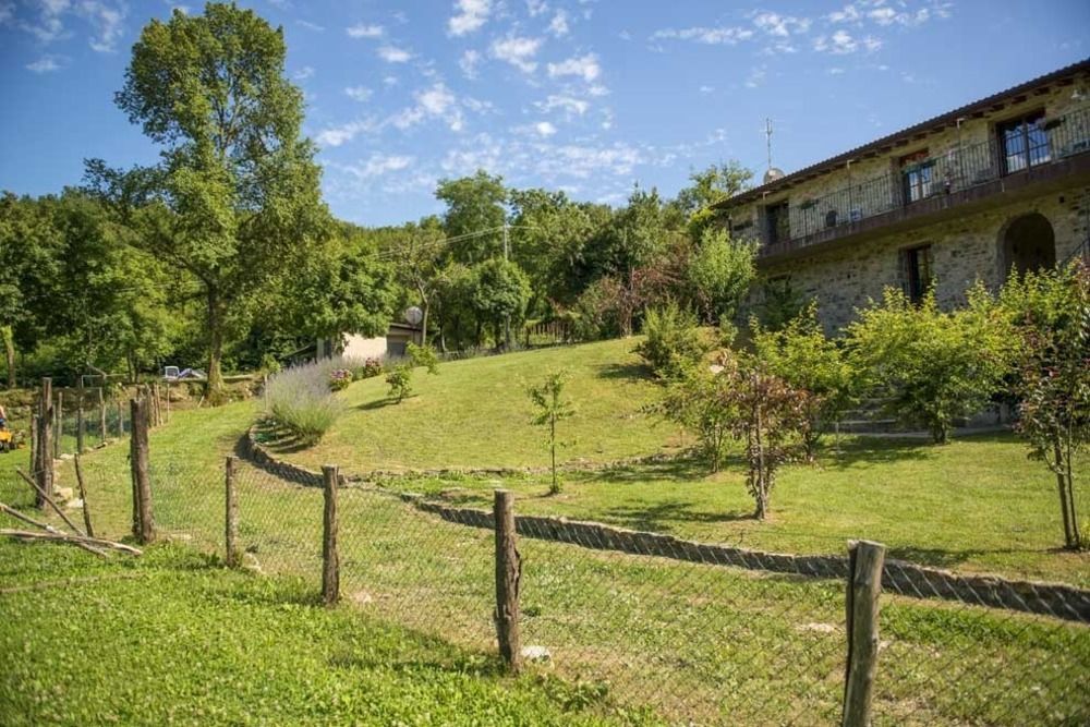 Hotel Podere Conti Filattiera Екстериор снимка