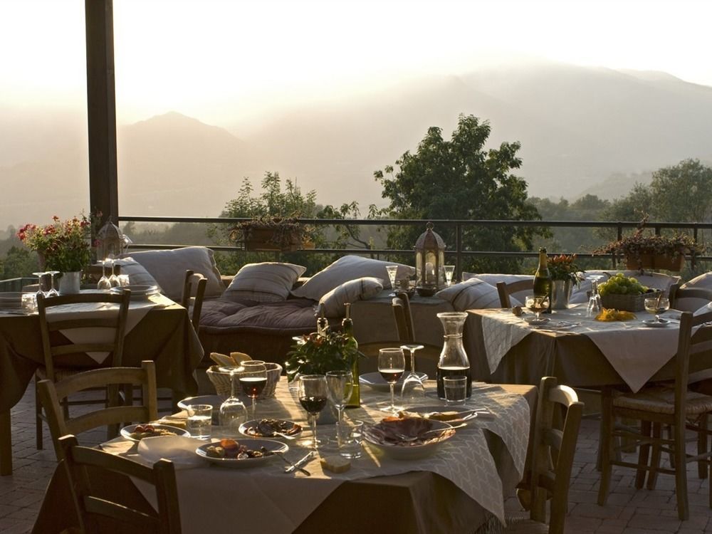 Hotel Podere Conti Filattiera Екстериор снимка
