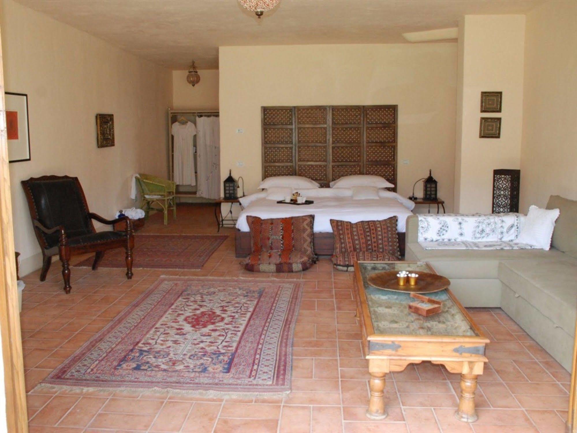 Hotel Podere Conti Filattiera Екстериор снимка